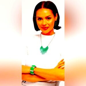 🔥💚🔥STUNNING SET❗️GREEN NECKLACE AND BRACELET SET❗️🔥💚🔥